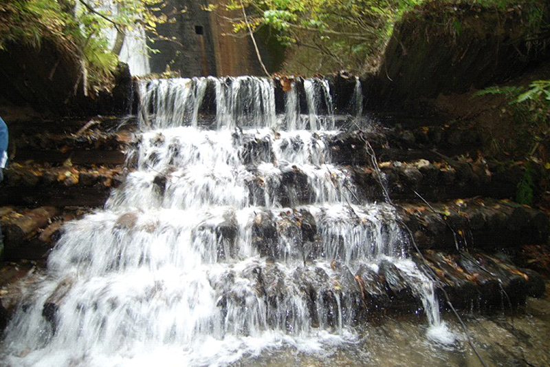 Barrages en bois de Tsubozawa