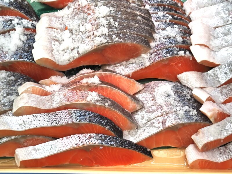 « Bodakko » (un type de petit pain fermenté) vendu dans le commerce avant cuisson