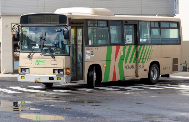 Bus Konan