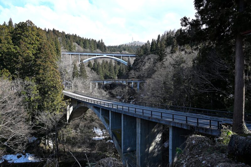 Miyashita Arch's three brothers (bridges)