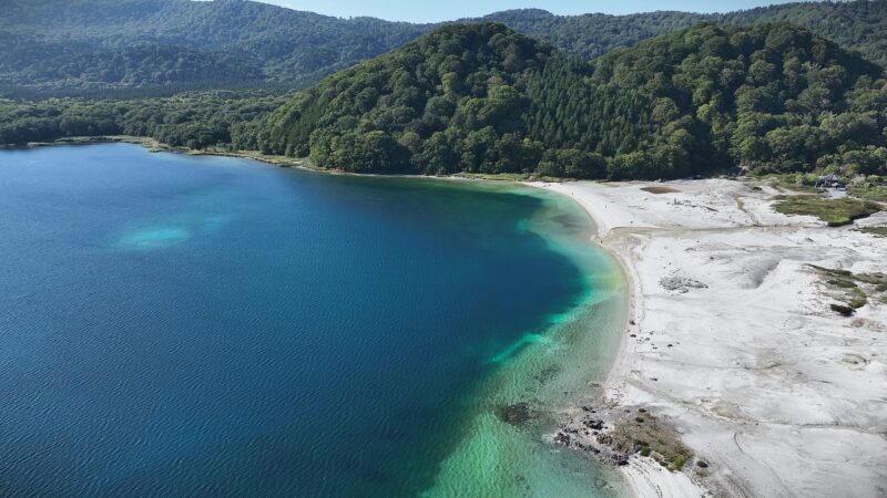 乌索雷山上的宇索里山湖