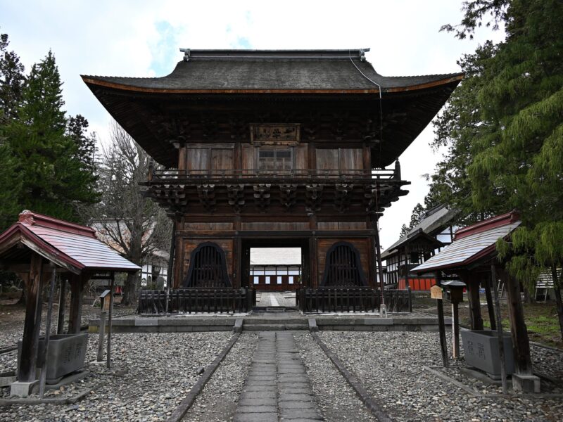 长胜寺正门（国家重要文化财产）