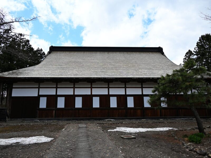 长胜寺正殿（国家重要文化财产）