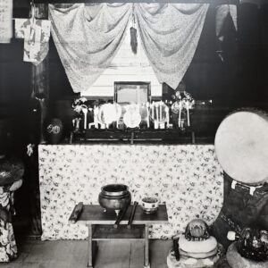 Iwatani Juhachiya Kannon, a folk deity's altar, "Onakama" (Collection of Nakayama Town Historical and Folk Museum)