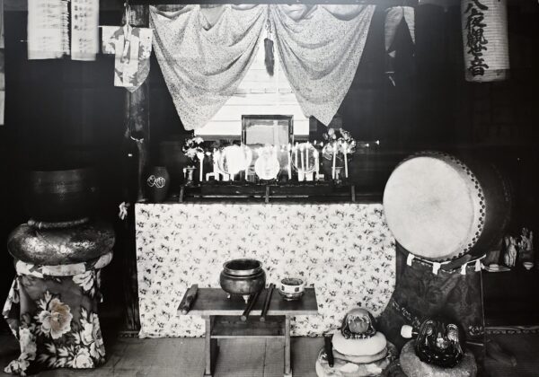 Iwatani Juhachiya Kannon, a folk deity's altar, "Onakama" (Collection of Nakayama Town Historical and Folk Museum)