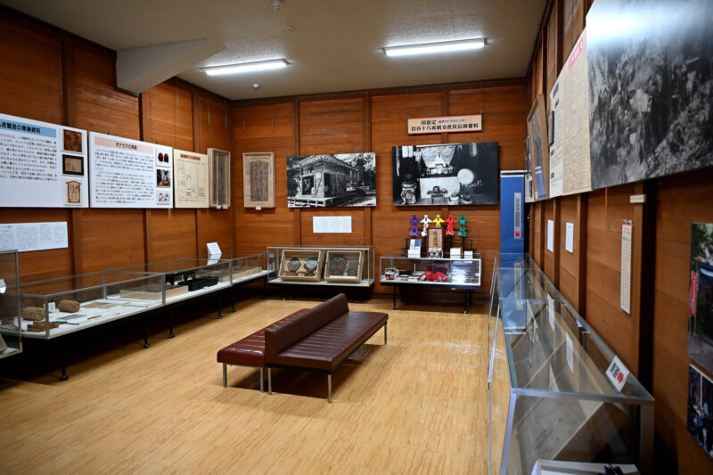 中山町歴史民俗資料館の「岩谷十八夜観音庶民信仰資料」展示室