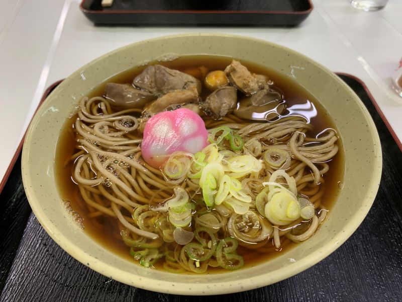 鶏もつそば