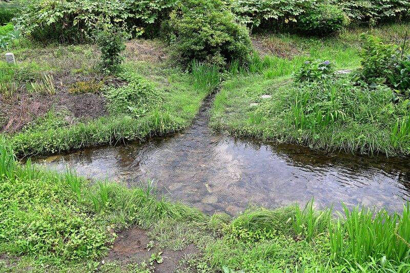 平坦な土地で大分水界を観察できる貴重なスポット「堺田分水嶺」