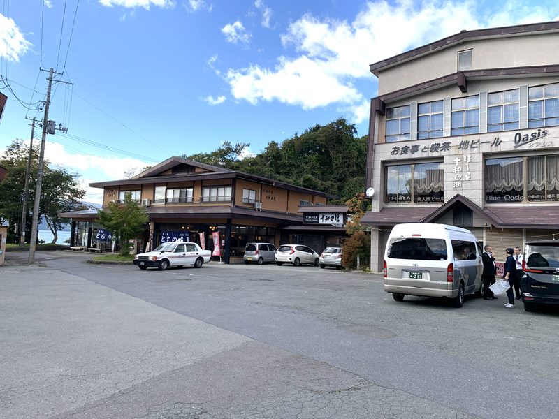 Le quartier de Yasumiya compte de nombreux restaurants, mais ils ferment tôt