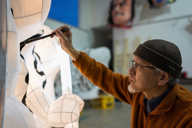 ねぶたの制作に取り組む竹浪比呂央氏©星野リゾート